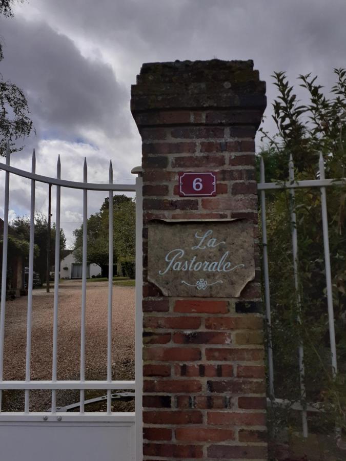 Bed and Breakfast La Pastorale La Puisaye Экстерьер фото